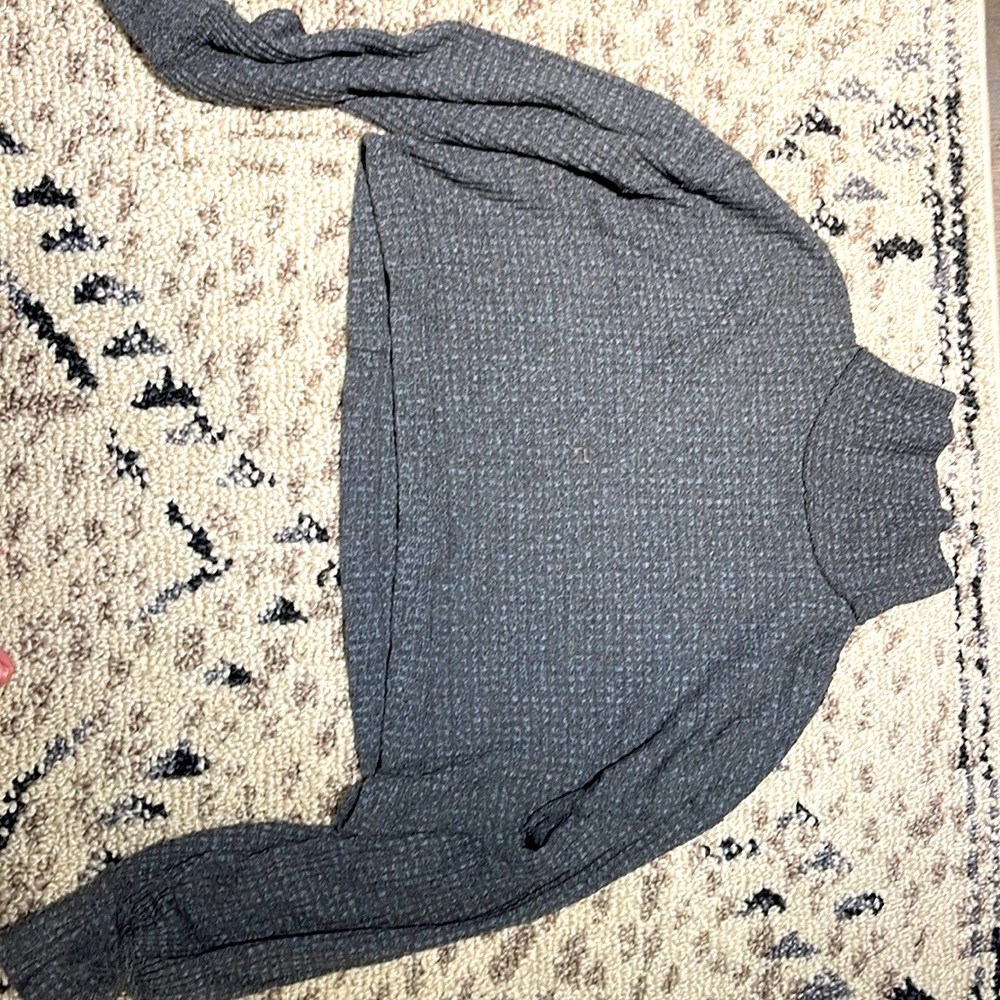 Long sleeve free people crop shirt